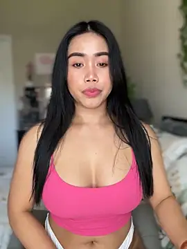 Snapshot of JazzieXo chatting on 12-11-24, 05:04 JazzieXo online show from 12-11-24, 05:04