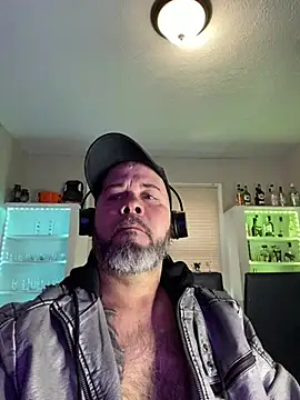 Snapshot of Cristian-Brayan chatting on 03-04-25, 01:17 Cristian-Brayan online show from 03-04-25, 01:17