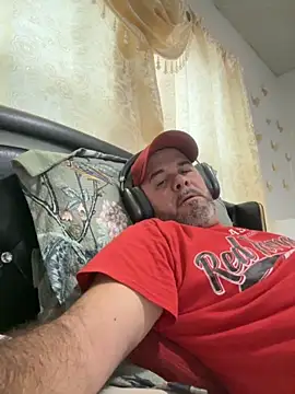 Snapshot of Cristian-Brayan chatting on 09-24-25, 10:35 Cristian-Brayan online show from 09-24-25, 10:35