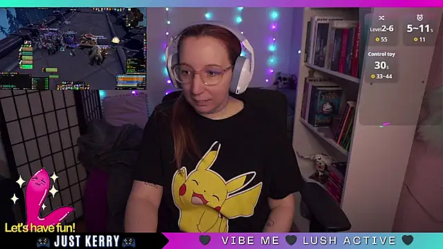 Snapshot of JustKerry chatting on 09-11-25, 08:36 JustKerry online show from 09-11-25, 08:36