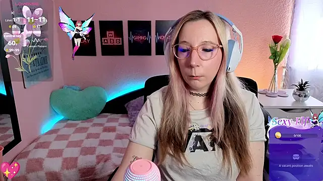 Snapshot of JustKerry chatting on 03-04-26, 09:04 JustKerry online show from 03-04-26, 09:04