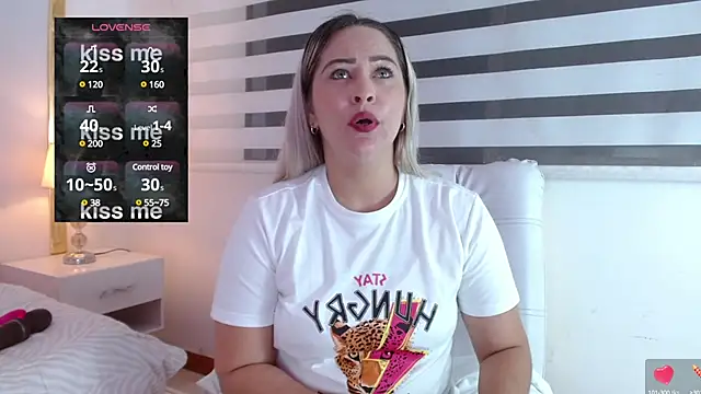 WANDAFOXX1 online show from 02-02-25, 03:43