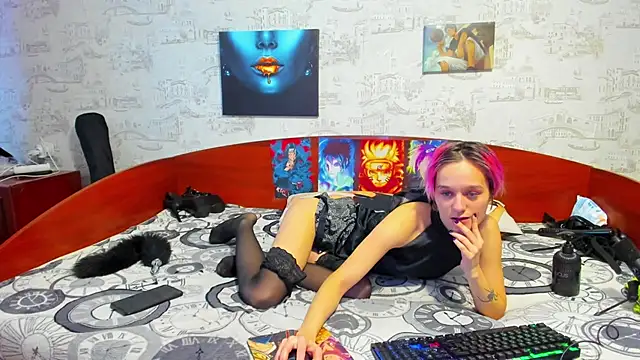 Snapshot of KagamiTayga chatting on 01-19-25, 08:07 KagamiTayga online show from 01-19-25, 08:07