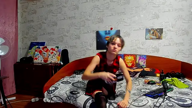 Snapshot of KagamiTayga chatting on 11-16-25, 02:39 KagamiTayga online show from 11-16-25, 02:39