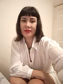 Snapshot of ROXOLANAA_SEXY chatting on 03-08-25, 10:24 ROXOLANAA SEXY online show from 03-08-25, 10:24