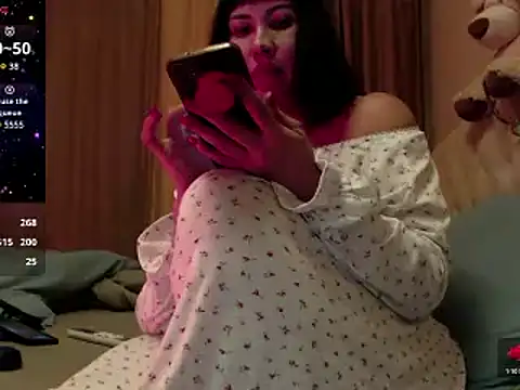 Snapshot of ROXOLANAA_SEXY chatting on 03-17-25, 08:30 ROXOLANAA SEXY online show from 03-17-25, 08:30