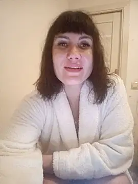 Snapshot of ROXOLANAA_SEXY chatting on 03-20-25, 09:02 ROXOLANAA SEXY online show from 03-20-25, 09:02