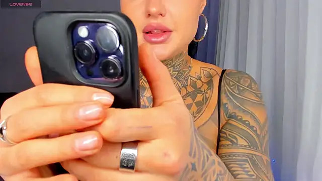 Snapshot of pantera_flashh chatting on 01-15-26, 12:15 pantera flashh online show from 01-15-26, 12:15