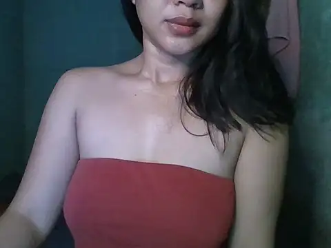 Snapshot of _smiling4u_ chatting on 10-23-25, 02:38  smiling4u  online show from 10-23-25, 02:38