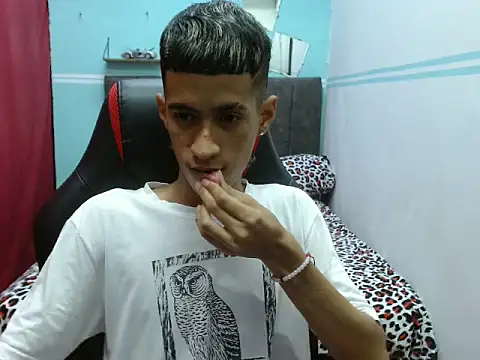 Angelstripboy online show from 10-08-25, 10:07