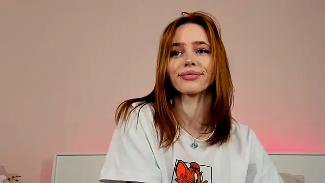 Snapshot of Phoenix_Margo chatting on 03-20-25, 05:46 Phoenix Margo online show from 03-20-25, 05:46