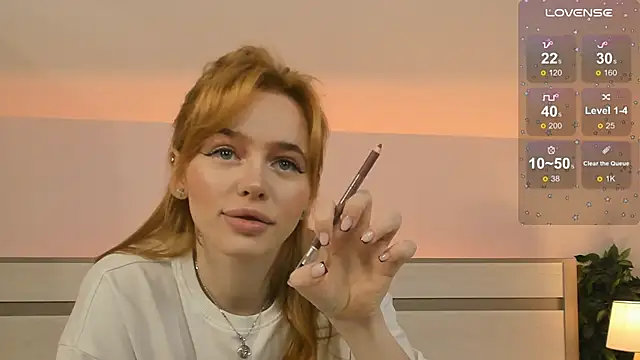 Snapshot of Phoenix_Margo chatting on 09-14-25, 02:54 Phoenix Margo online show from 09-14-25, 02:54