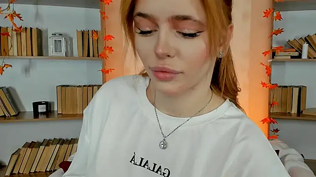 Snapshot of Phoenix_Margo chatting on 10-06-25, 03:26 Phoenix Margo online show from 10-06-25, 03:26