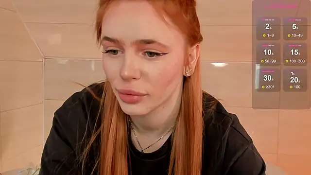 Snapshot of Phoenix_Margo chatting on 10-21-25, 02:56 Phoenix Margo online show from 10-21-25, 02:56