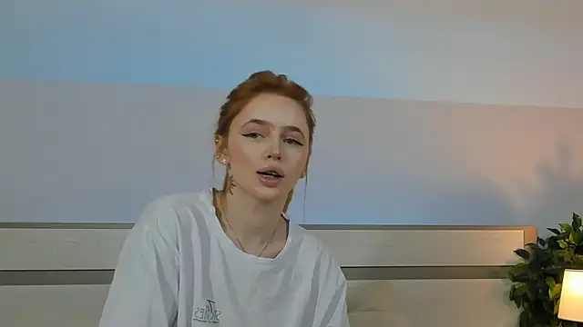 Snapshot of Phoenix_Margo chatting on 11-26-25, 11:11 Phoenix Margo online show from 11-26-25, 11:11