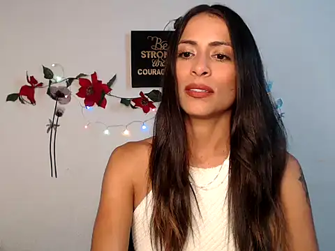 Snapshot of Liamiler01_ chatting on 12-05-24, 01:25 Liamiler01 online show from 12-05-24, 01:25