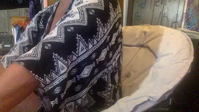 TrashleyRosebud online show from 06-19-26, 11:47