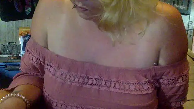 TrashleyRosebud online show from 06-28-26, 05:30