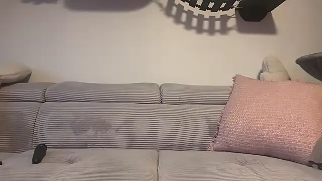 Snapshot of LucyFoxLulu chatting on 11-29-25, 03:15 LucyFoxLulu online show from 11-29-25, 03:15