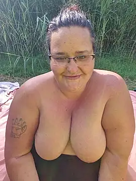 Snapshot of XxGipsyxX chatting on 07-13-26, 03:04 XxGipsyxX online show from 07-13-26, 03:04