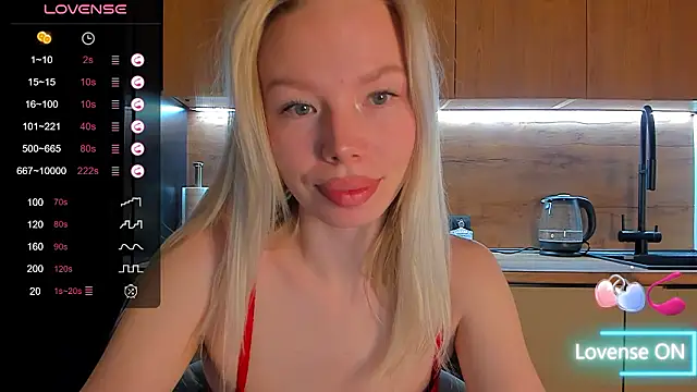 Snapshot of Olivia_Bells chatting on 03-18-26, 09:18 Olivia Bells online show from 03-18-26, 09:18