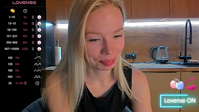 Snapshot of Olivia_Bells chatting on 03-19-26, 09:19 Olivia Bells online show from 03-19-26, 09:19