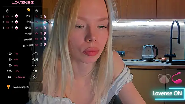 Snapshot of Olivia_Bells chatting on 03-23-26, 09:30 Olivia Bells online show from 03-23-26, 09:30
