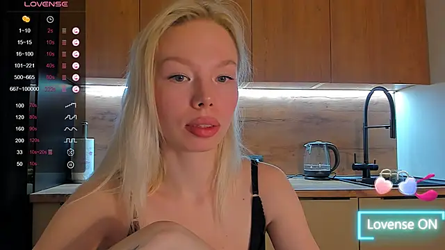 Snapshot of Olivia_Bells chatting on 04-04-26, 09:23 Olivia Bells online show from 04-04-26, 09:23