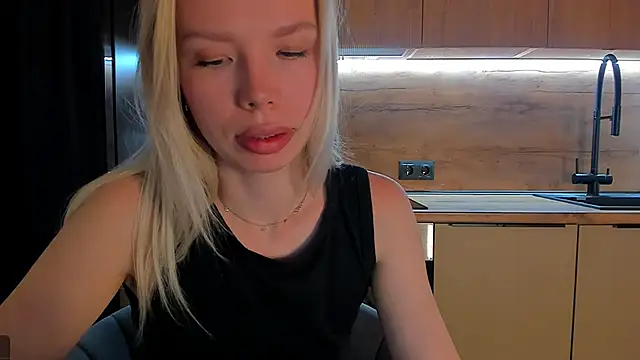 Snapshot of Olivia_Bells chatting on 05-09-26, 08:58 Olivia Bells online show from 05-09-26, 08:58
