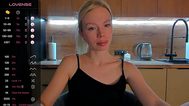 Snapshot of Olivia_Bells chatting on 05-22-26, 08:58 Olivia Bells online show from 05-22-26, 08:58