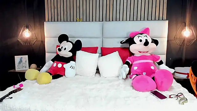 NiicolleMiller online show from 03-03-25, 11:11