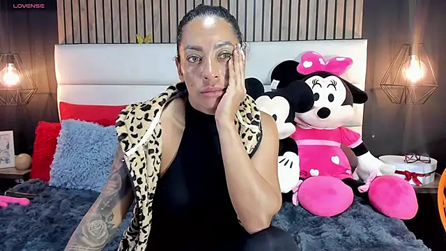 NiicolleMiller online show from 03-19-25, 10:31