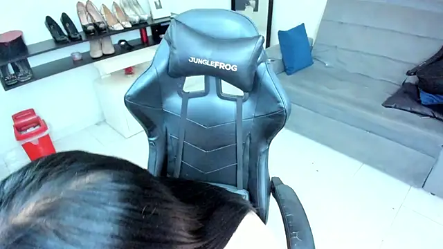 Snapshot of BellaFlaming chatting on 12-02-25, 11:48 BellaFlaming online show from 12-02-25, 11:48