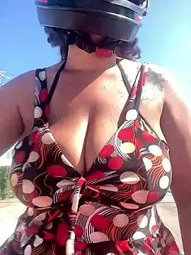 Snapshot of -Marivalda- chatting on 09-29-25, 05:07 -Marivalda- online show from 09-29-25, 05:07