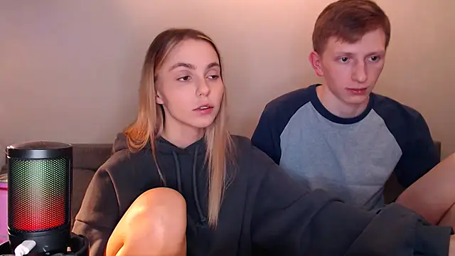 juliaanddima online show from 12-03-25, 09:35