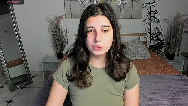 Snapshot of Linda_EX chatting on 12-06-24, 07:32 Linda EX online show from 12-06-24, 07:32