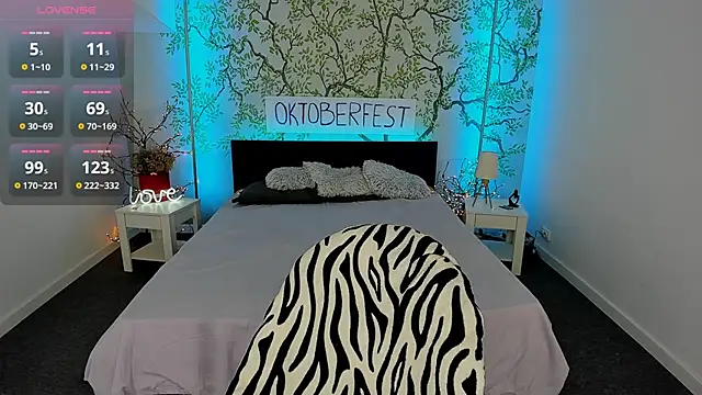 Snapshot of Linda_EX chatting on 09-14-25, 06:12 Linda EX online show from 09-14-25, 06:12