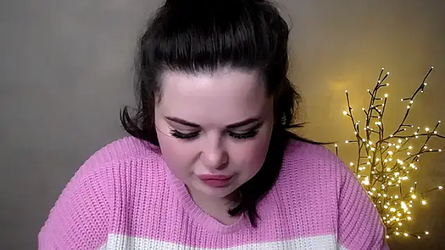 Emily Mo online show from 11-20-25, 06:35