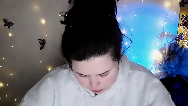 Emily Mo online show from 02-06-26, 06:51