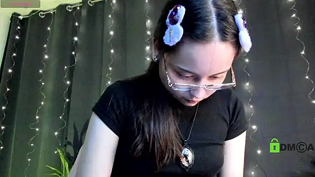 Snapshot of shantalc3rezo chatting on 01-15-25, 11:19 shantalc3rezo online show from 01-15-25, 11:19