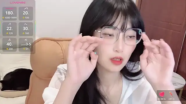 4uoki online show from 11-28-25, 04:09