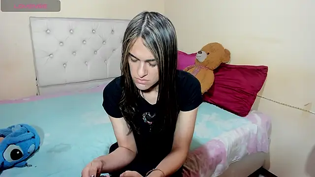 Snapshot of sweet1Girl chatting on 02-23-25, 12:05 sweet1Girl online show from 02-23-25, 12:05