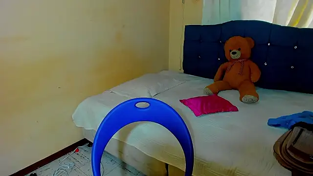 Snapshot of sweet1Girl chatting on 01-16-26, 09:08 sweet1Girl online show from 01-16-26, 09:08