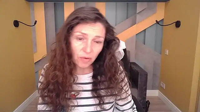 EllaLong online show from 04-12-26, 11:37