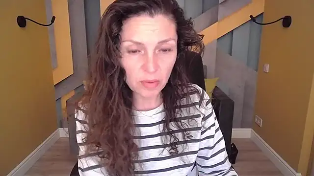 EllaLong online show from 04-15-26, 11:28