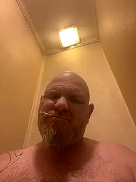 Snapshot of mrscum4u chatting on 12-04-24, 02:09 mrscum4u online show from 12-04-24, 02:09