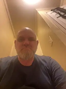 Snapshot of mrscum4u chatting on 01-05-25, 03:00 mrscum4u online show from 01-05-25, 03:00