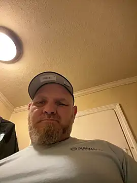 Snapshot of mrscum4u chatting on 01-24-25, 03:43 mrscum4u online show from 01-24-25, 03:43