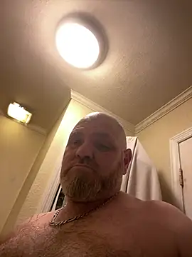 Snapshot of mrscum4u chatting on 02-15-25, 03:28 mrscum4u online show from 02-15-25, 03:28