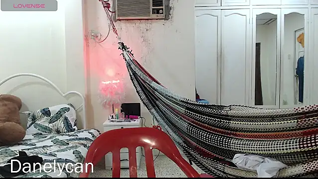 DanelyLopez online show from 04-18-26, 03:10